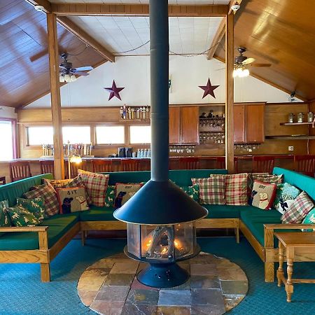 Bondville Bromley View Inn المظهر الخارجي الصورة