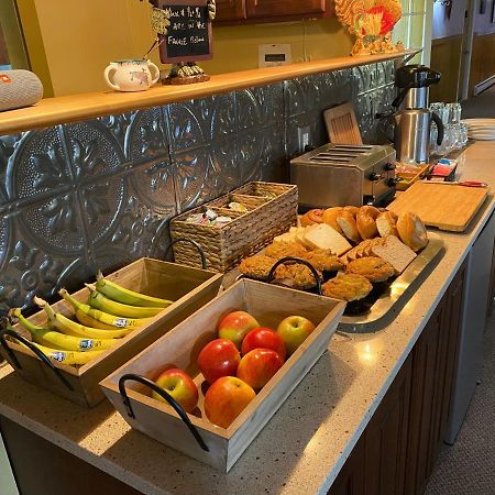 Bondville Bromley View Inn المظهر الخارجي الصورة