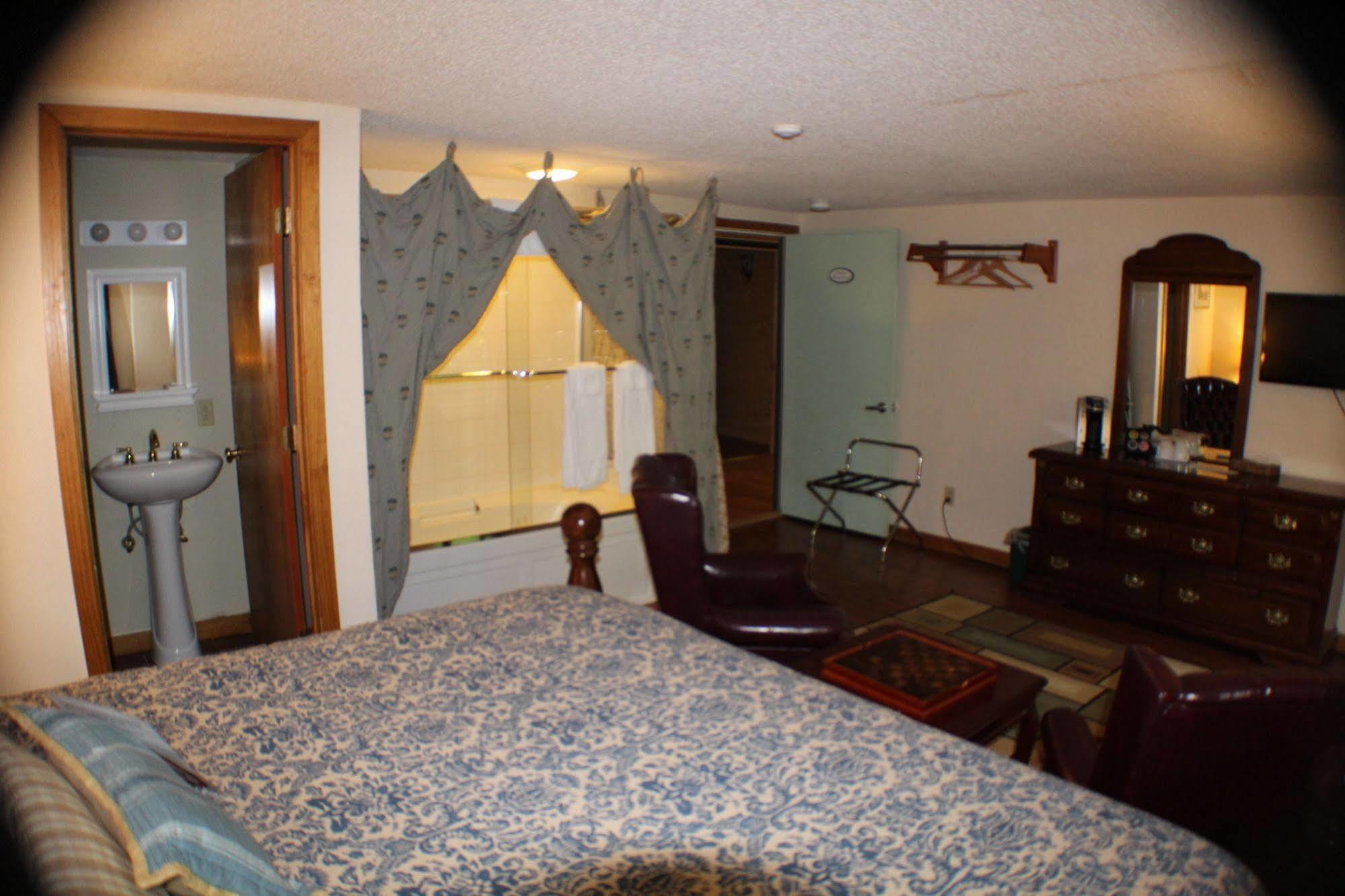 Bondville Bromley View Inn المظهر الخارجي الصورة